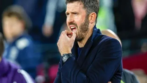 杭州亚残运会火炬传递成功收官 人民日报报道